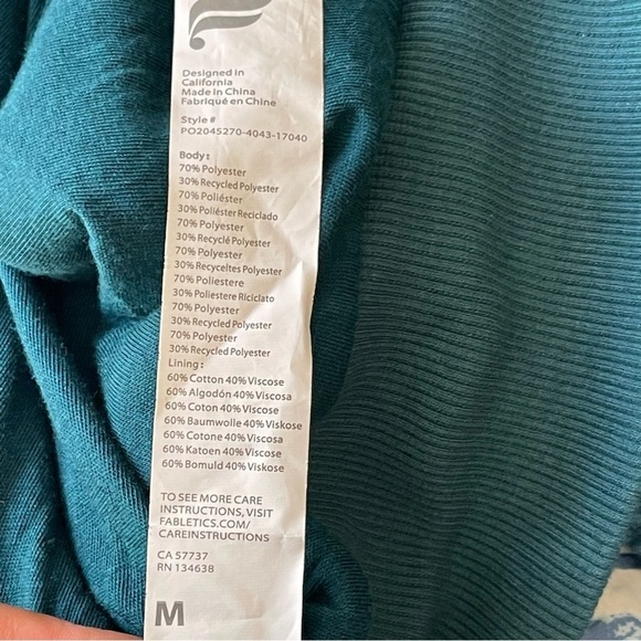 Fabletics Women’s Malia Polar Fleece Sweatshirt Size M Teal Pullover Crop Comfy - Picture 10 of 10